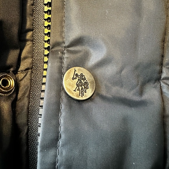 Polo Vest - Picture 3 of 7